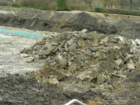 10 - Demontage zweier Schwimmbecken IV