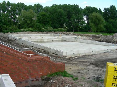 11 - Rohbau Außenschwimmbecken beendet  I