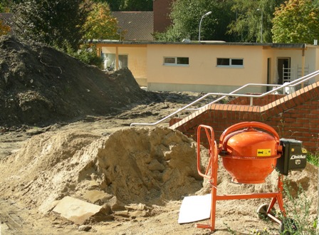 03 - Feinschliff am Organisationsgebäude